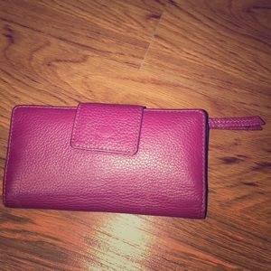 Burgandy fossil billfold style wallet